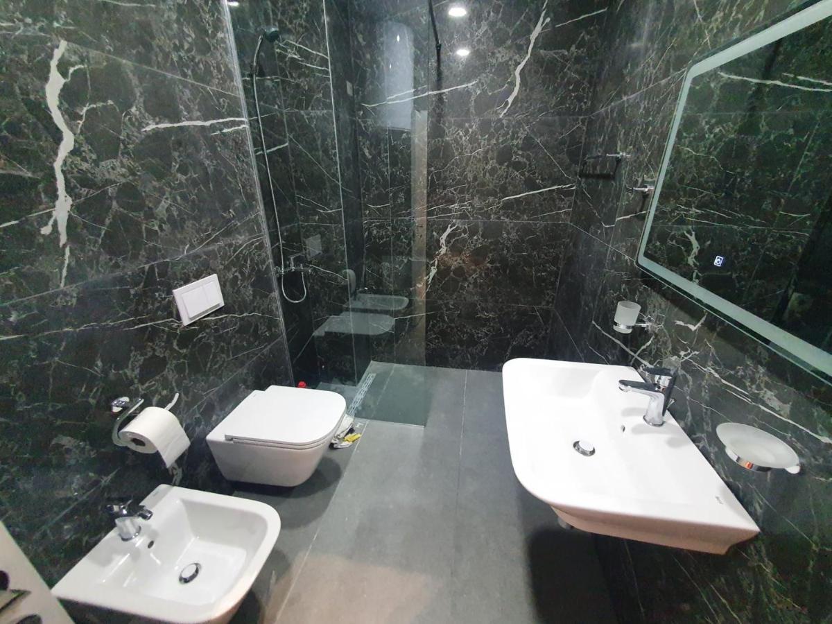 #New Luxury Apartment Tirana Buitenkant foto